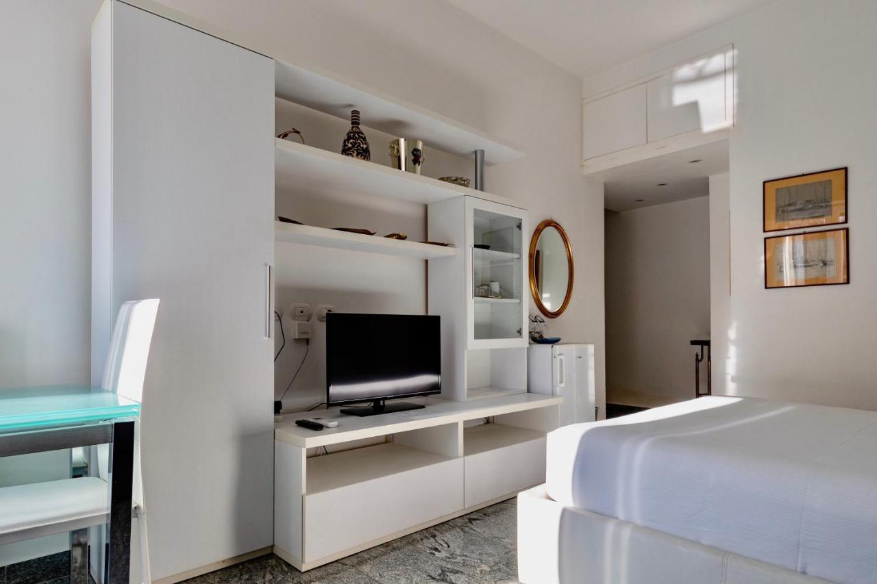 Aiello Suites Executive Милано Екстериор снимка