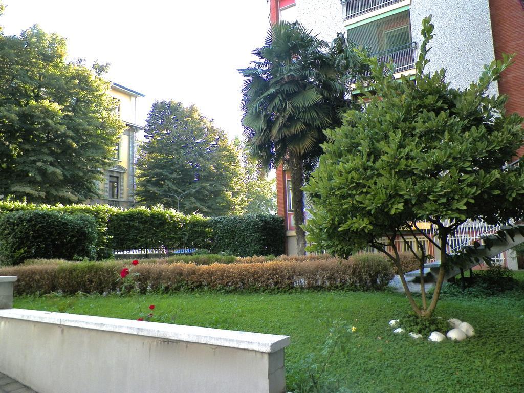 Aiello Suites Executive Милано Екстериор снимка